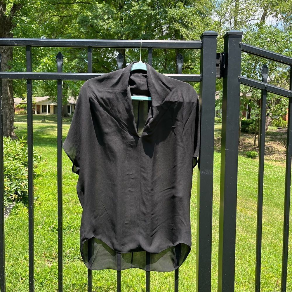 Vince 100% Silk Chiffon Blouse - Picture 3 of 7